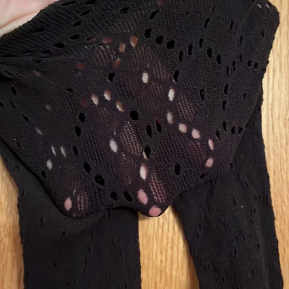 Black soft open weave fishnet stockings tights pantyhose size small stretchy
